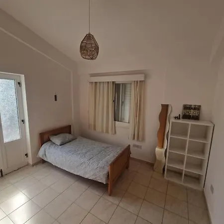 Peaceful Kallepia With Private Pool & Mountain Views