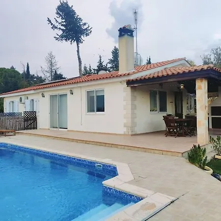 Peaceful Kallepia With Private Pool & Mountain Views *