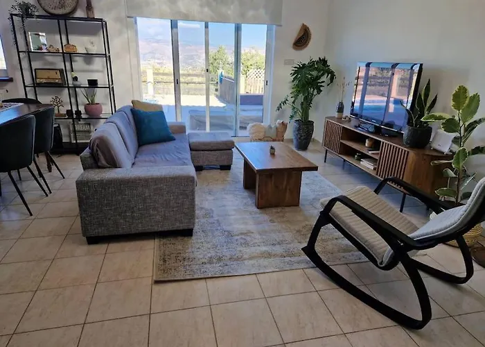 In Kallepia-luxurious *